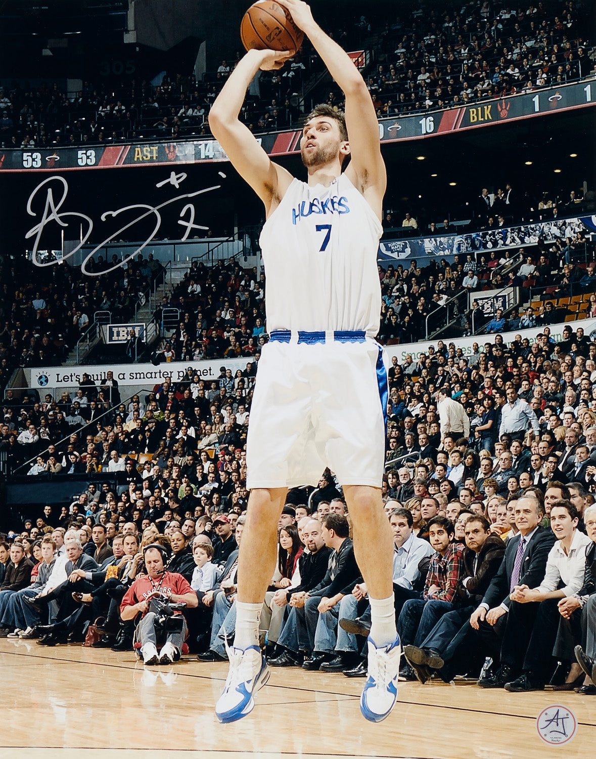 Andrea Bargnani Signed Toronto Raptors Huskies Retro 11x14 Photo product image 1, provided for visual reference and product
