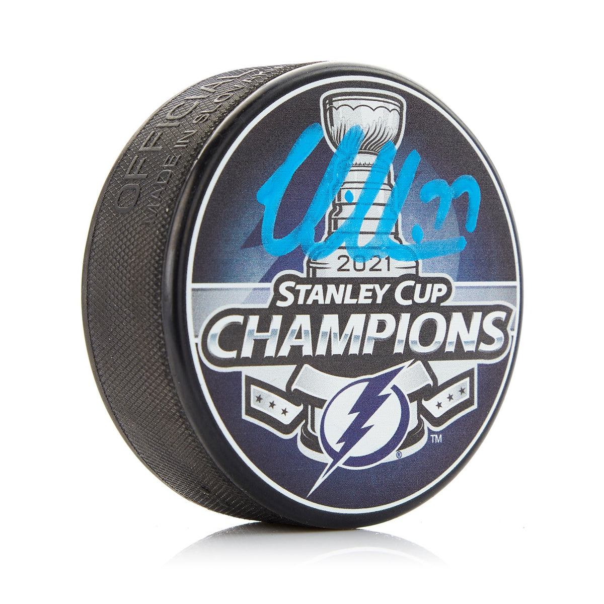 Victor Hedman Tampa Bay Lightning Signed 2021 Stanley Cup Puck product image 1, provided for visual reference and product
