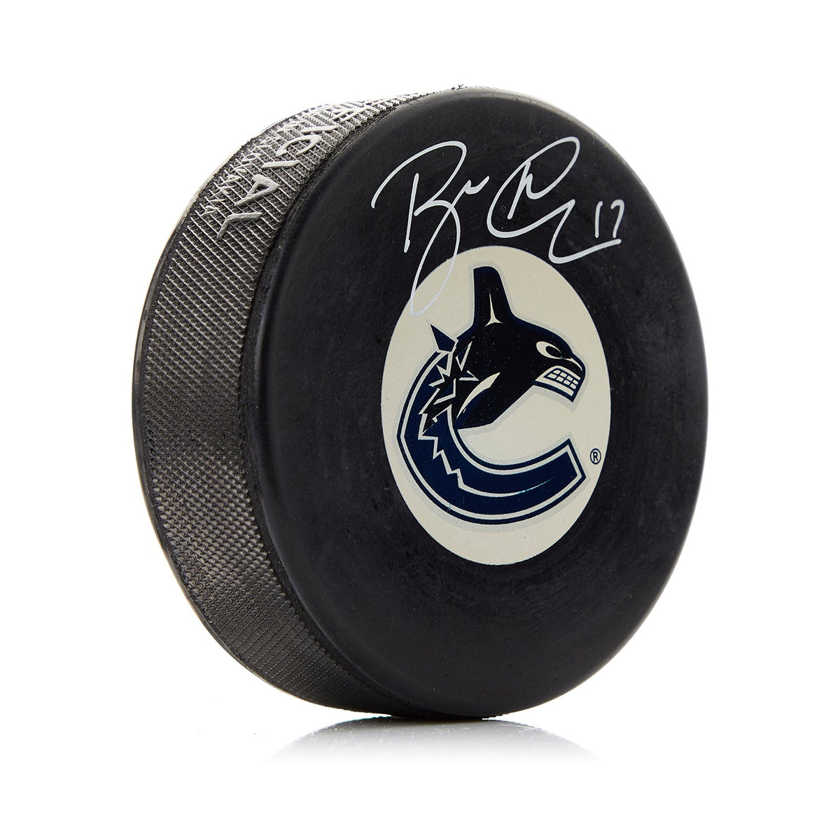 Ryan Kesler Autographed Vancouver Canucks Hockey Puck product image 1, provided for visual reference and product detail