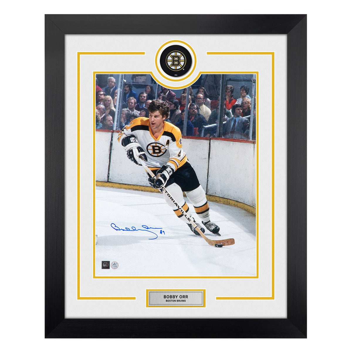 Bobby Orr Autographed Boston Bruins Puck Logo 26x32 Frame product image 1, provided for visual reference and product detail