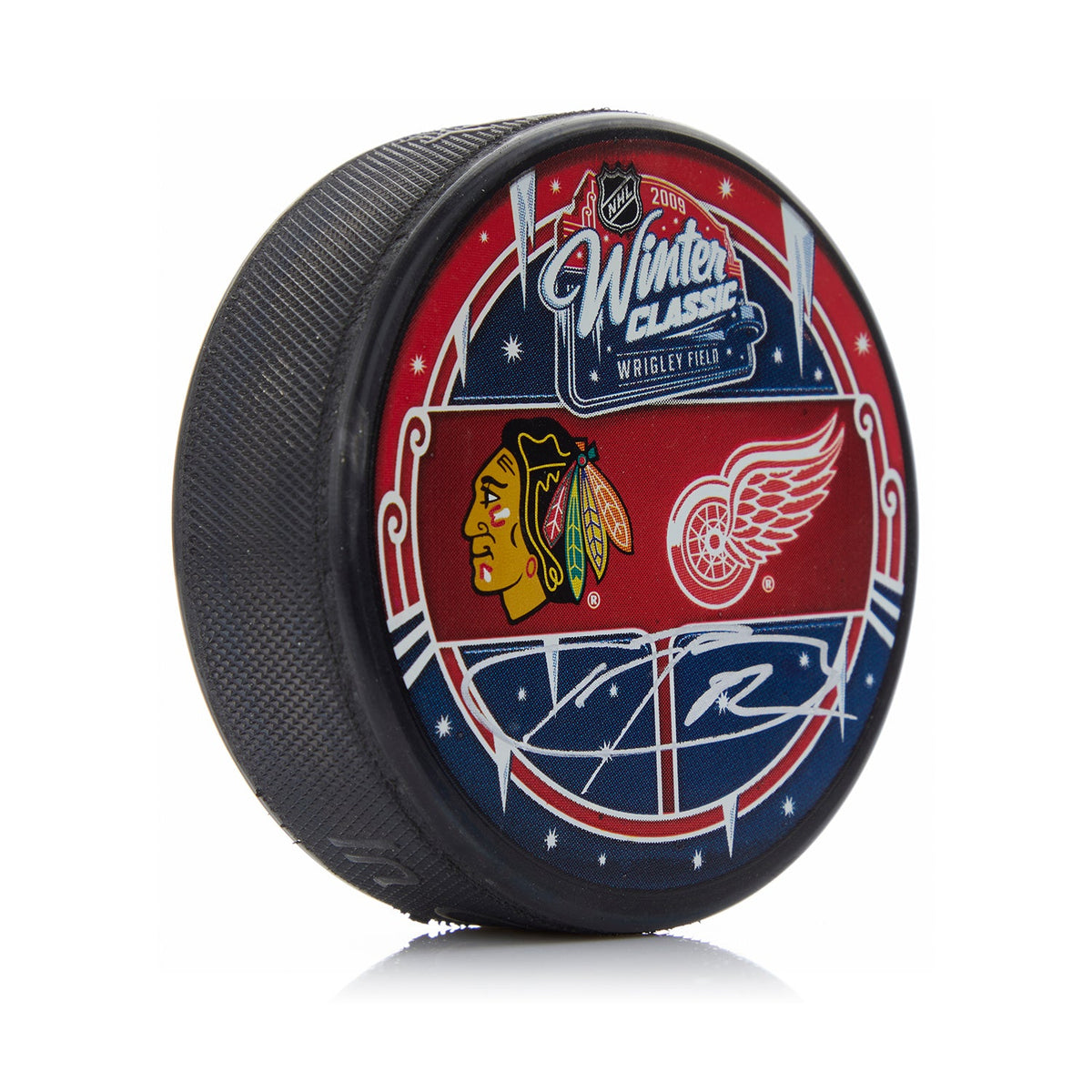 Kris Versteeg Signed Chicago Blackhawks 2009 Winter Classic Puck product image 1, provided for visual reference and product