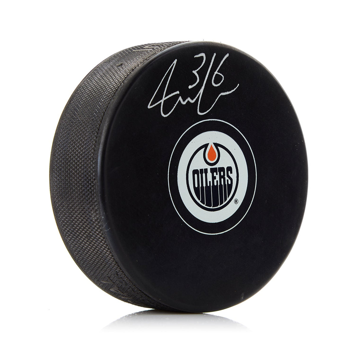 Jack Campbell Autographed Edmonton Oilers Hockey Puck product image 1, provided for visual reference and product detail