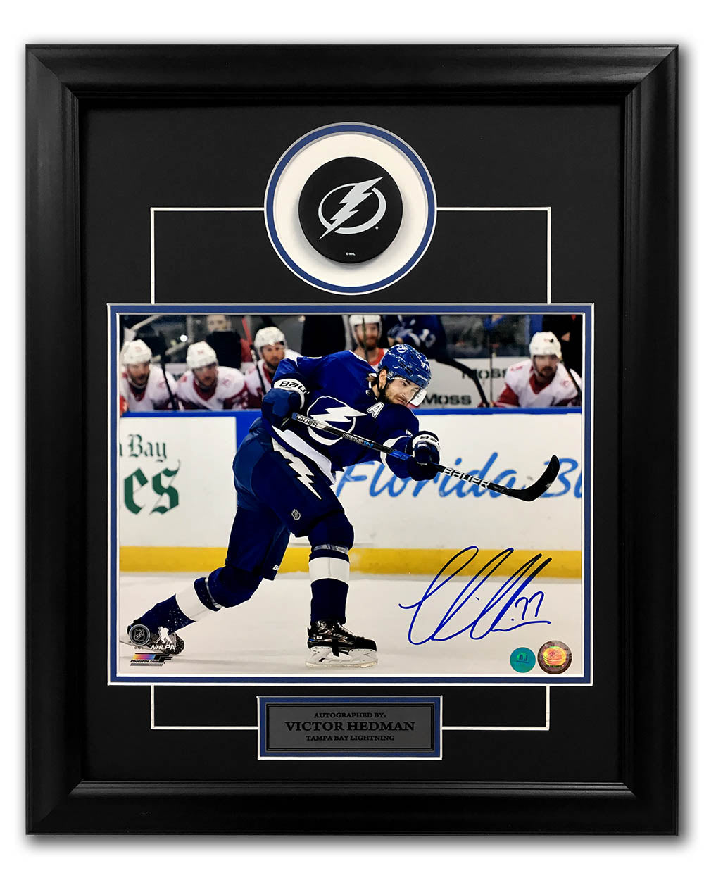 Victor Hedman Signed Tampa Bay Lightning 20x24 Puck Frame product image 1, provided for visual reference and product detail