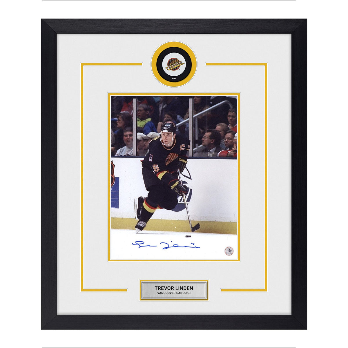Trevor Linden Autographed Vancouver Canucks Puck Logo 23x27 Frame product image 1, provided for visual reference and product