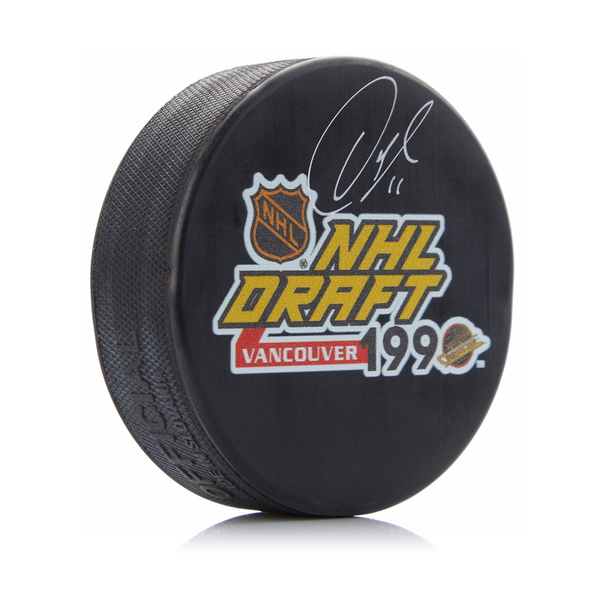 Owen Nolan Signed 1990 NHL Entry Draft Puck product image 1, provided for visual reference and product detail review