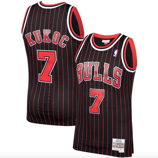 Chicago Bulls Toni Kukoc Mitchell & Ness Black 1995-96 Hardwood Classics Swingman Player Jersey for Men product image 1,
