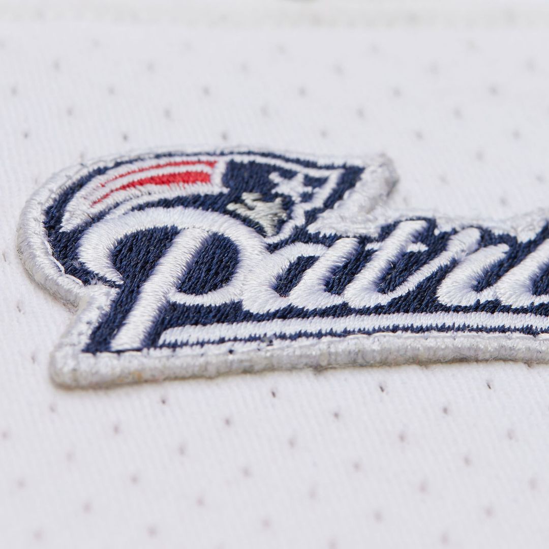 New England Patriots Tom Brady Mitchell & Ness White 2000 product image 4